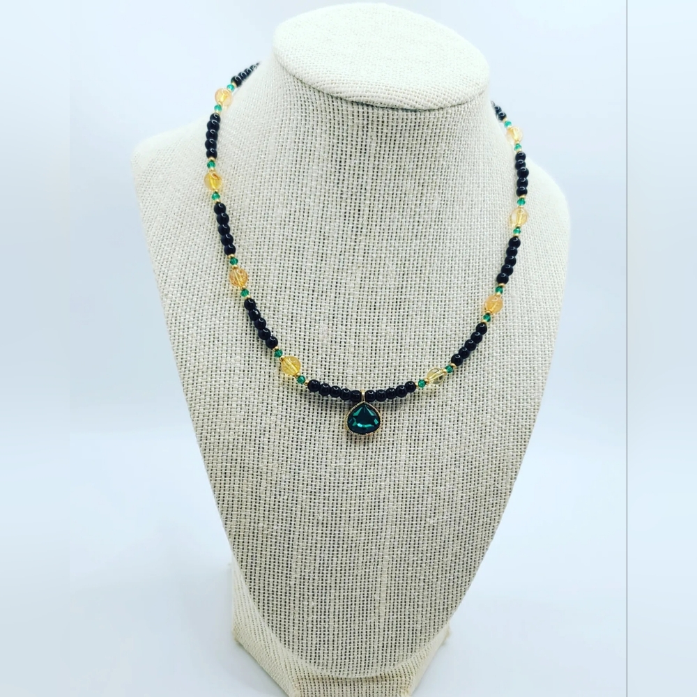 Black Agatw, Citrine Minimalist style necklace 4 mm
